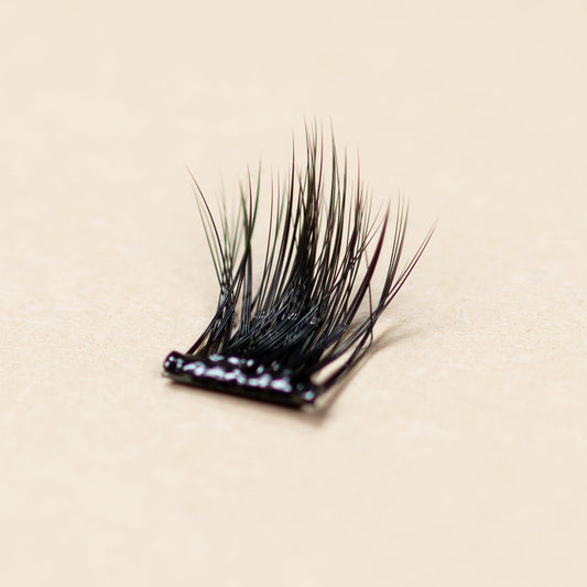 Pre-Glued Mega Volume - Press-On Lashes